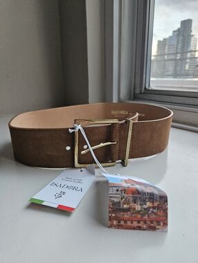 NWT Isadora Brown Suede Wide Womens Belt with Gold Buckle - Size Medium